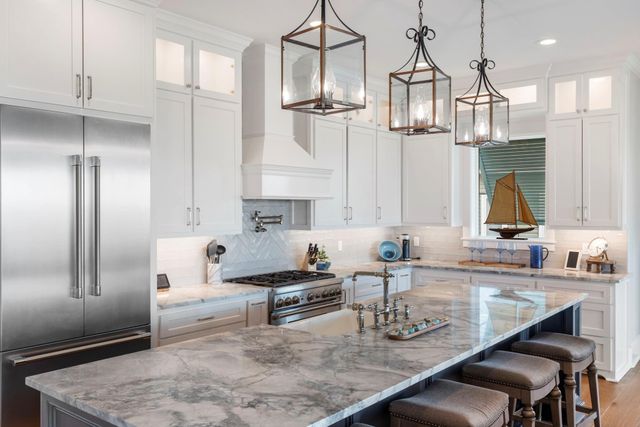 14432 Spyglass Circle, Galveston, TX 77554