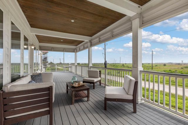 14432 Spyglass Circle, Galveston, TX 77554