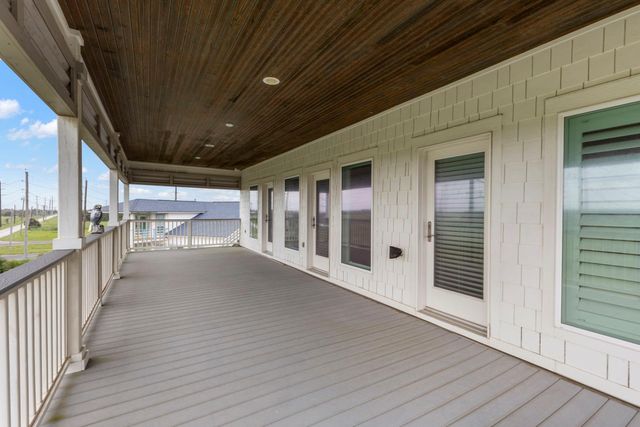 14432 Spyglass Circle, Galveston, TX 77554