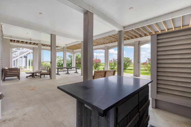 14432 Spyglass Circle, Galveston, TX 77554