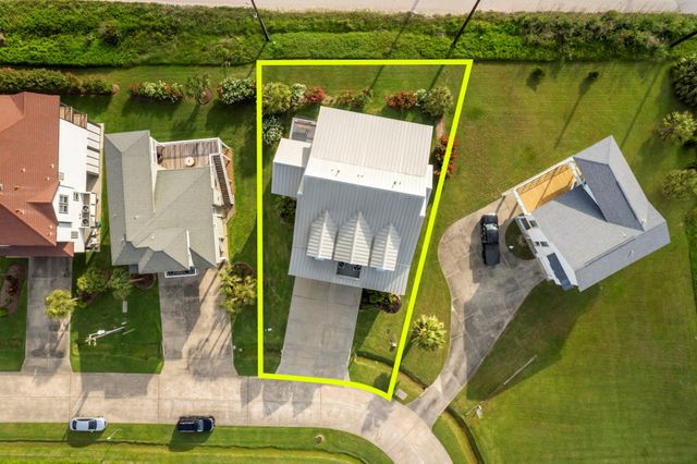 14432 Spyglass Circle, Galveston, TX 77554