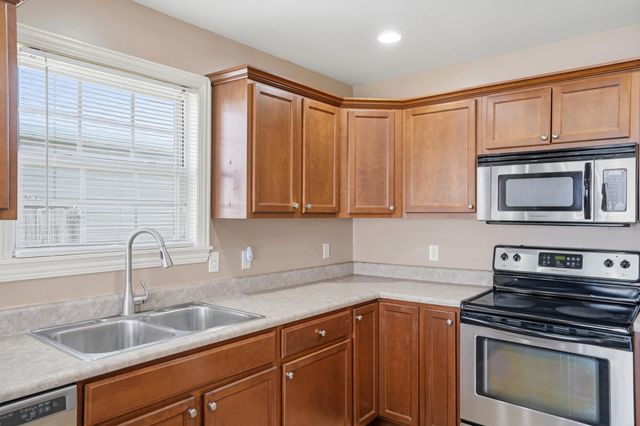 5809 MAHON DR, Columbia, MO 65201