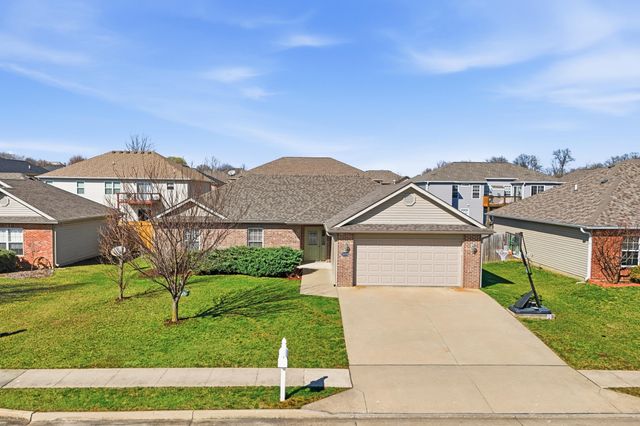 5809 MAHON DR, Columbia, MO 65201