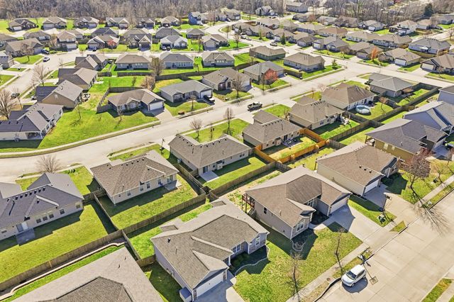 5809 MAHON DR, Columbia, MO 65201