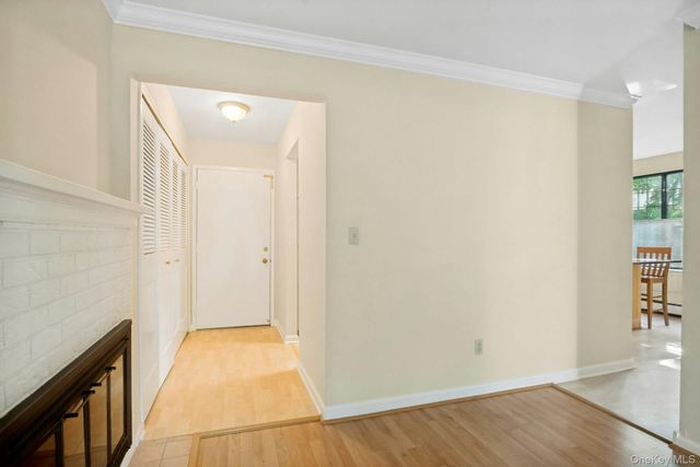 21 Foxwood Drive 2, Pleasantville, NY 10570