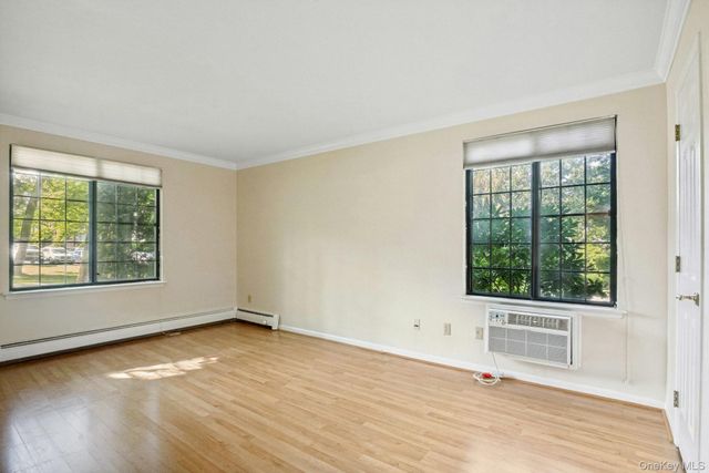 21 Foxwood Drive 2, Pleasantville, NY 10570