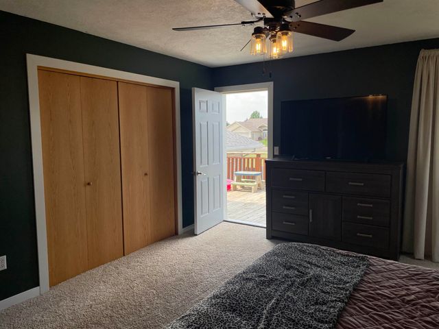 2320 SW 5th Ave, Minot, ND 58701