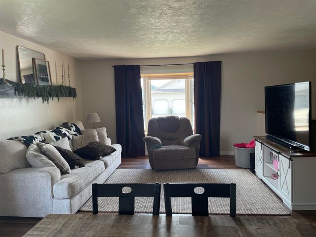2320 SW 5th Ave, Minot, ND 58701