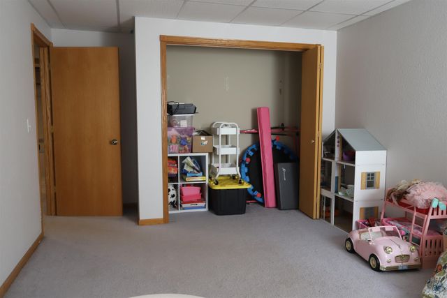 2320 SW 5th Ave, Minot, ND 58701