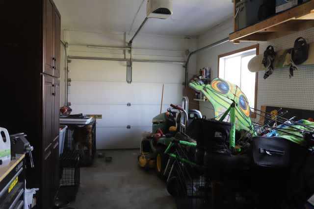 2320 SW 5th Ave, Minot, ND 58701