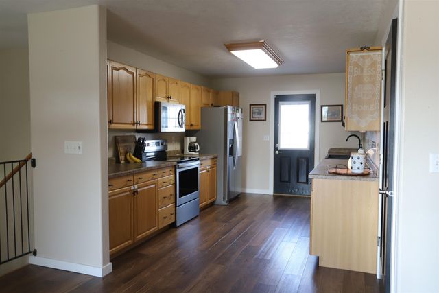 2320 SW 5th Ave, Minot, ND 58701