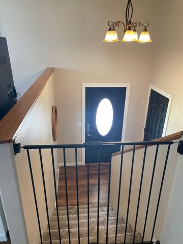 2320 SW 5th Ave, Minot, ND 58701