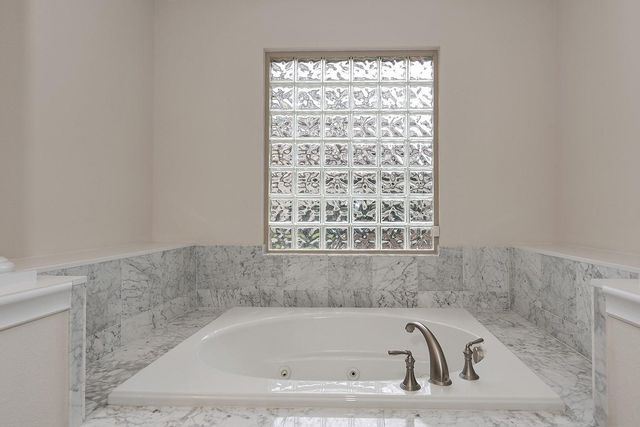 3 Player Vista, The Woodlands, TX 77382