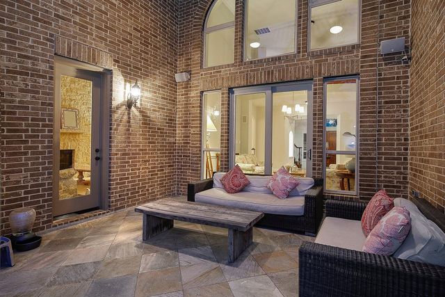 3 Player Vista, The Woodlands, TX 77382