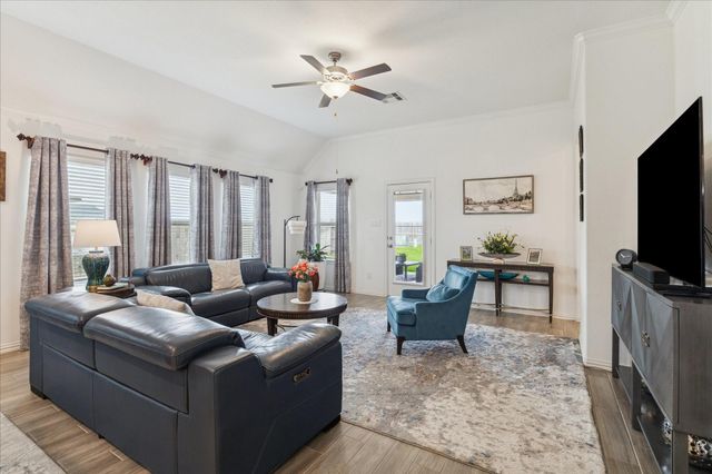 15023 Gulfstream Park Avenue, Mont Belvieu, TX 77523