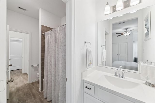 15023 Gulfstream Park Avenue, Mont Belvieu, TX 77523