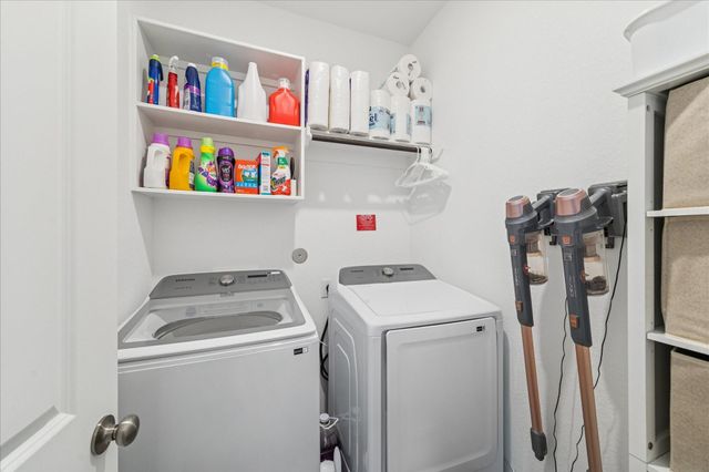 15023 Gulfstream Park Avenue, Mont Belvieu, TX 77523