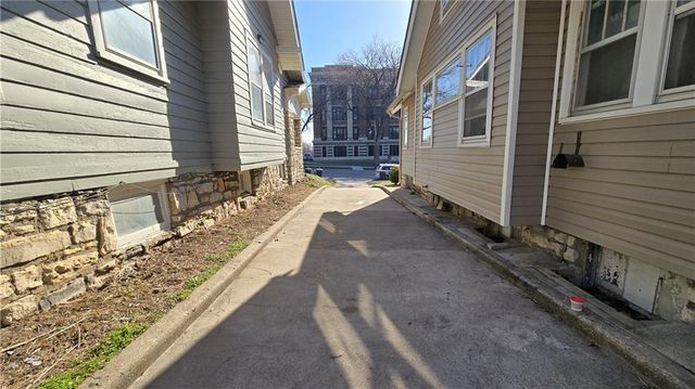 402 Van Brunt Boulevard, Kansas City, MO 64124