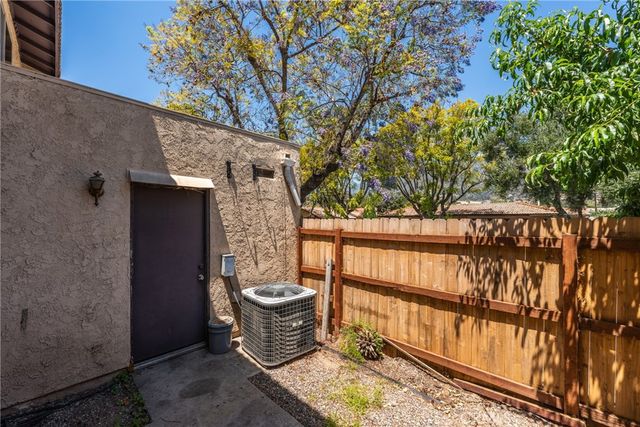 1102 Calle Linares, Duarte, CA 91010