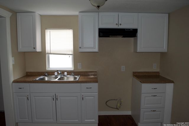 521 polaris, San Antonio, TX 78203