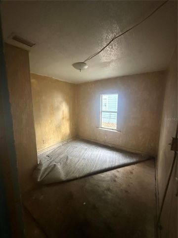 9212 N BROOKS STREET, Tampa, FL 33612