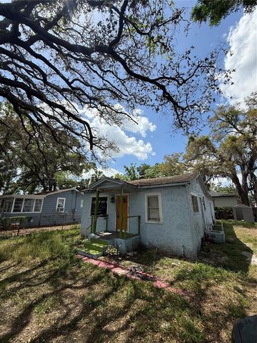 9212 N BROOKS STREET, Tampa, FL 33612