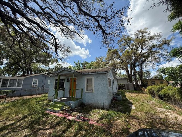 9212 N BROOKS STREET, Tampa, FL 33612