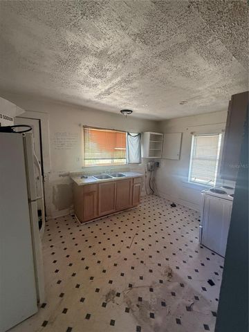 9212 N BROOKS STREET, Tampa, FL 33612