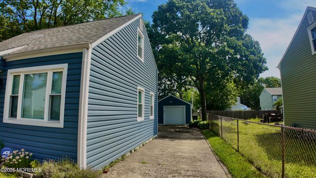 58 Compton Avenue, Hazlet, NJ 07734