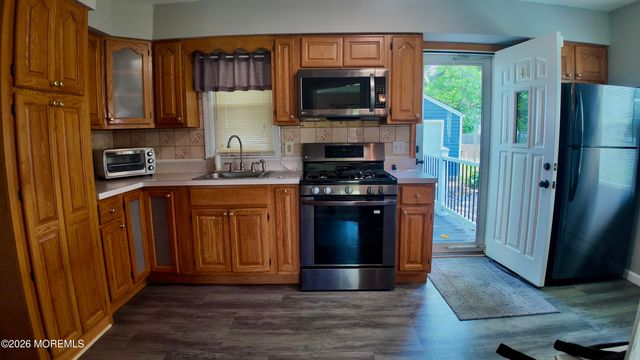 58 Compton Avenue, Hazlet, NJ 07734