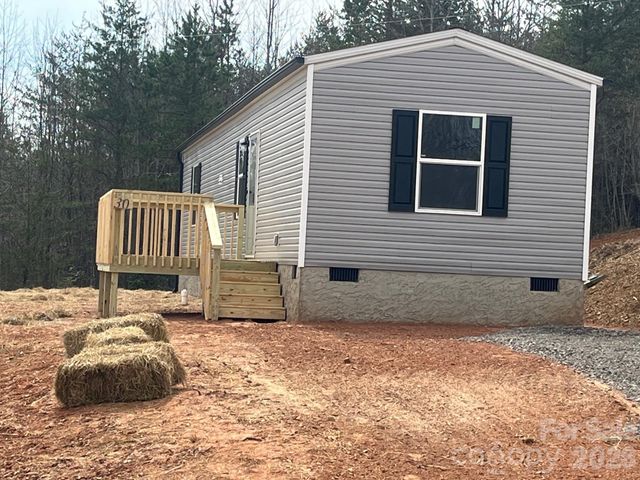 30 Southern Way, Nebo, NC 28761