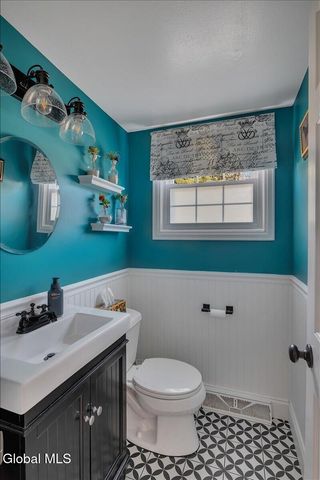 29 Bayberry Drive, Halfmoon, NY 12065