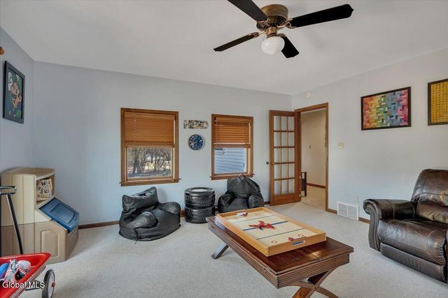 29 Bayberry Drive, Halfmoon, NY 12065