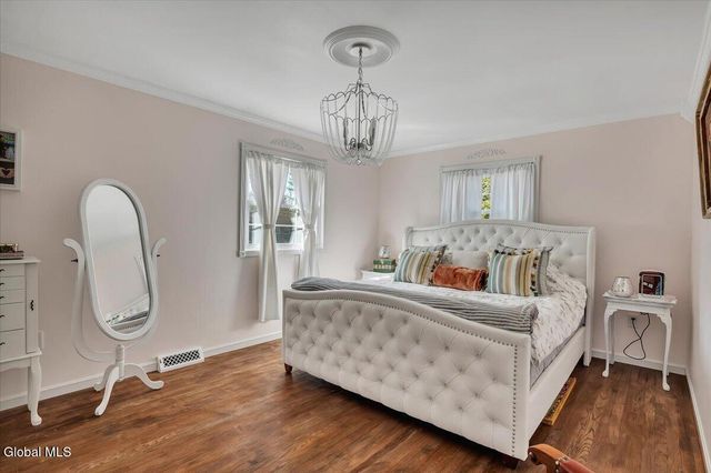 29 Bayberry Drive, Halfmoon, NY 12065