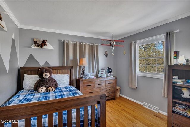 29 Bayberry Drive, Halfmoon, NY 12065