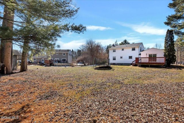 29 Bayberry Drive, Halfmoon, NY 12065