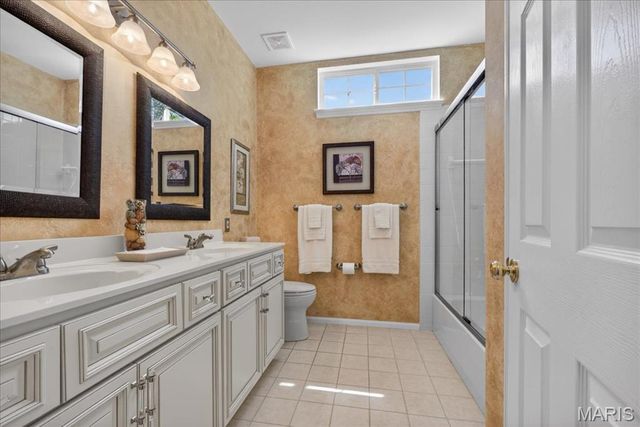 17648 Westhampton Woods Drive, Wildwood, MO 63005