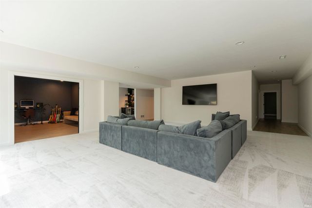 11500 Greyson Alan Drive, Granger, IN 46530