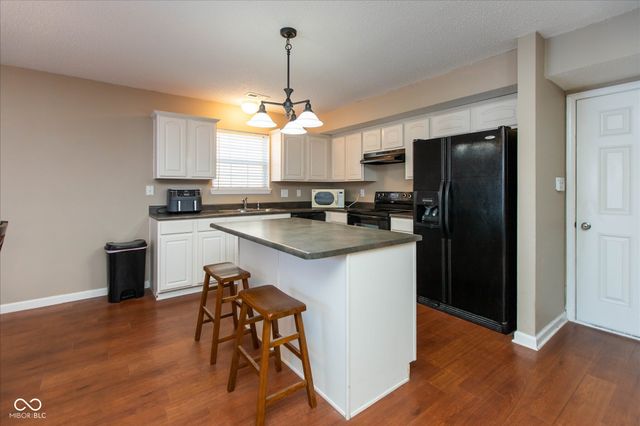 10232 Clear Sky Drive, Avon, IN 46123