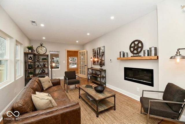 4619 Winthrop Avenue, Indianapolis, IN 46205