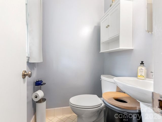 845 Fairbanks Road, Charlotte, NC 28210