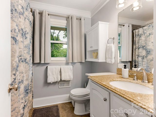 845 Fairbanks Road, Charlotte, NC 28210