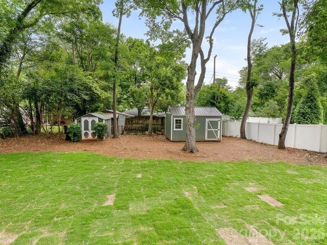 845 Fairbanks Road, Charlotte, NC 28210