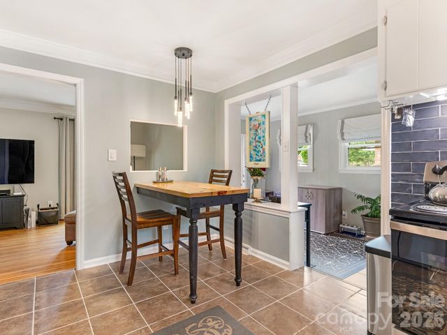 845 Fairbanks Road, Charlotte, NC 28210