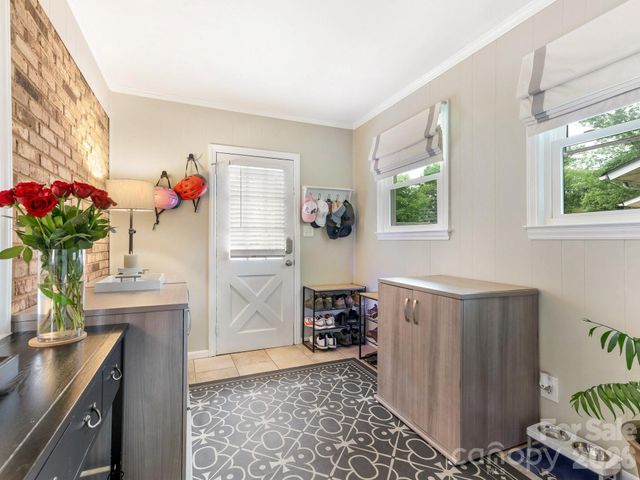 845 Fairbanks Road, Charlotte, NC 28210