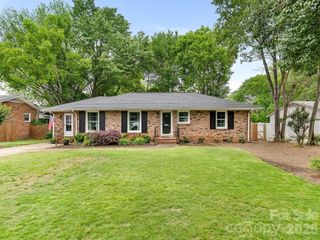 845 Fairbanks Road, Charlotte, NC 28210