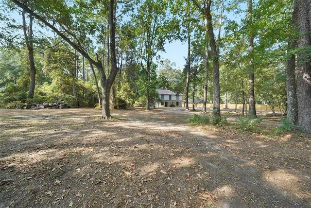 287 Blue Lake Drive, Huffman, TX 77336