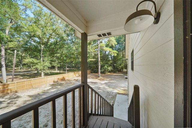 287 Blue Lake Drive, Huffman, TX 77336