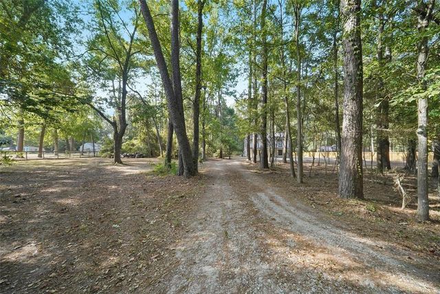 287 Blue Lake Drive, Huffman, TX 77336