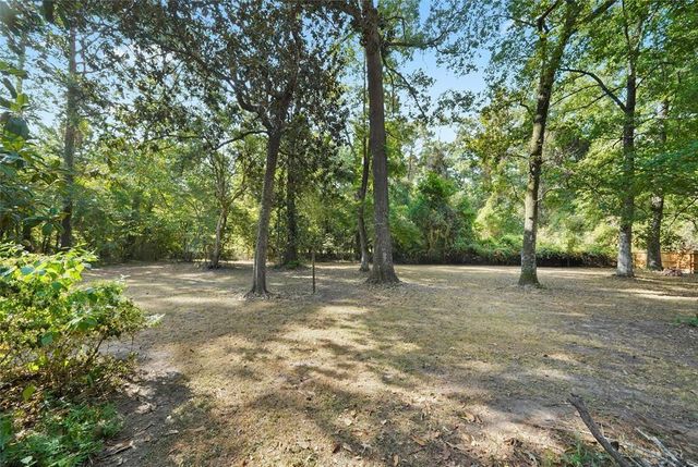 287 Blue Lake Drive, Huffman, TX 77336